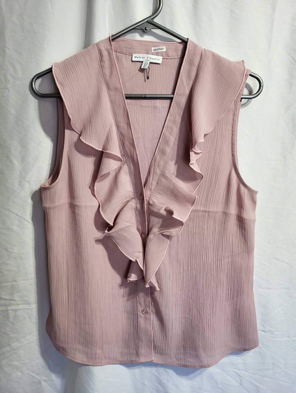 Maison D'amelier Ruffled V-Neck Sleeveless Blouse in Dusty Rose, Size Small